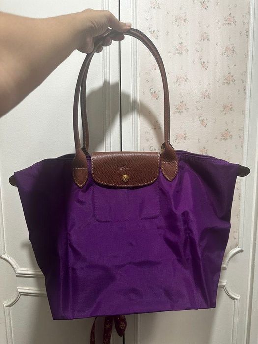 100% authentic Longchamp Le Pliage Handbag - Purple