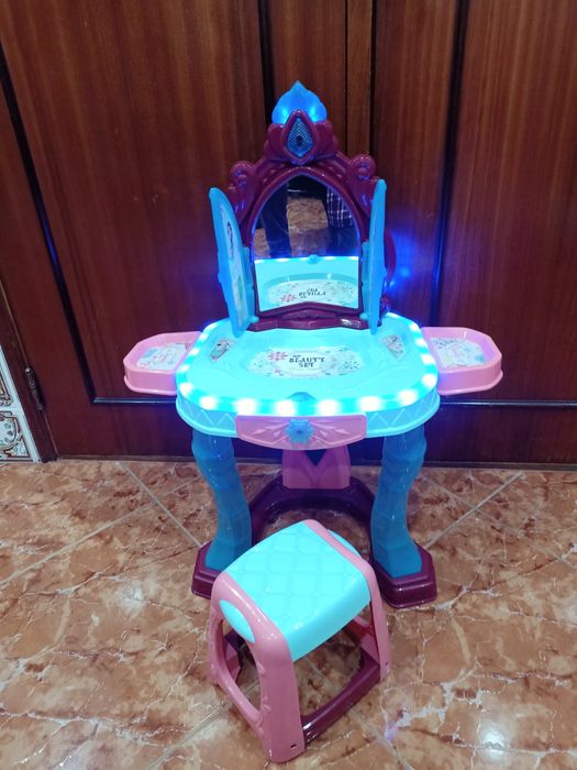 Brinquedos penteadeira toucador criança menina casa quarto apartamento