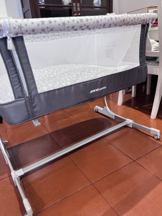 Berço next to me Jané