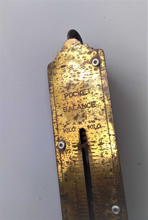 Antiga balança/dimamómetro