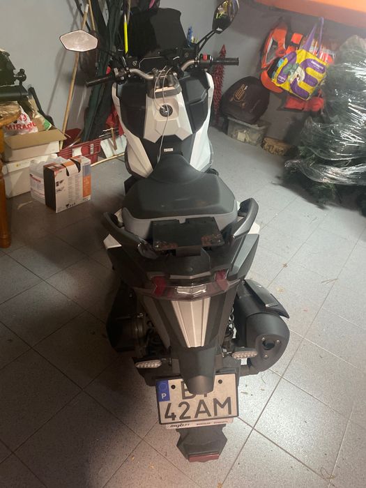 Sym adx 300 moto