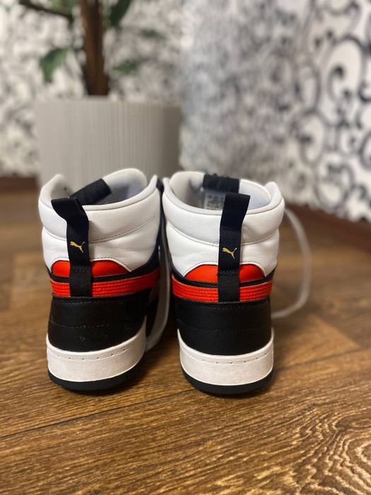 Продам кроссовки ( без коробка ) 44,5 р( стелька 29см)