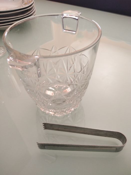 Vários artigos em loiça