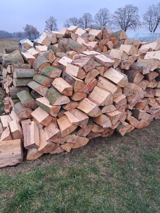 Drewno kominkowe bukowe sezonowane.