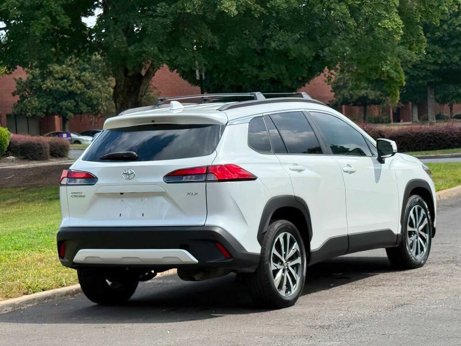 Toyota Corolla Cross XLE      2022