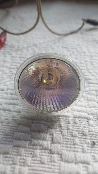 Focos Sylvania GU10 50W 230V – Luz Quente Natural (25°) - Usados
