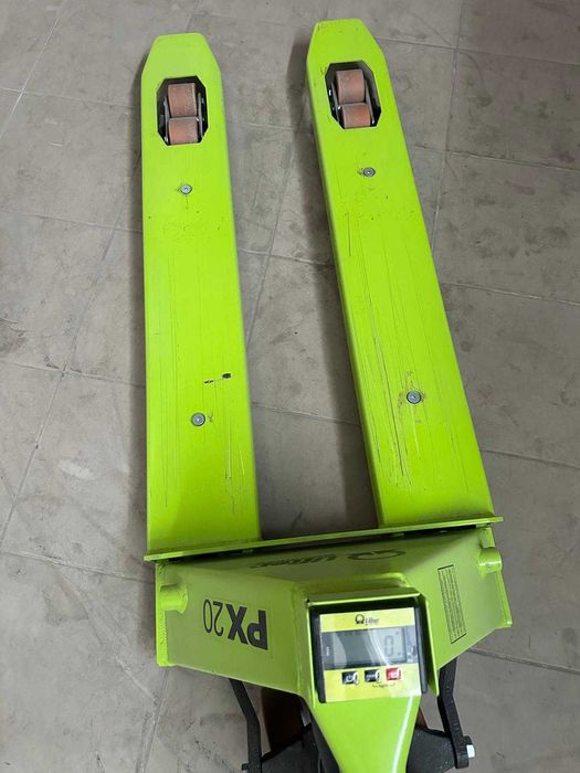 Porta-Paletes COM BALANÇA - COMO NOVO - 2.000 kg