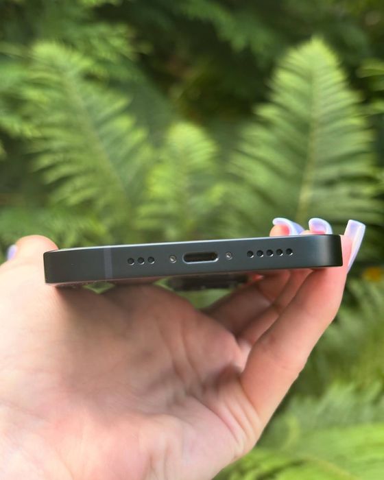 Продам  айфон 14