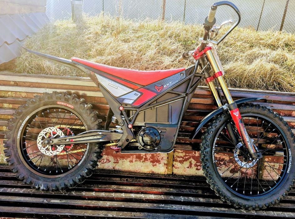 Електро мотоцикл. Arctic leopard EXT 700