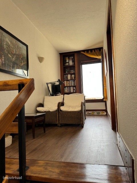 Apartamento t2 triplex na Rua do Zimbro