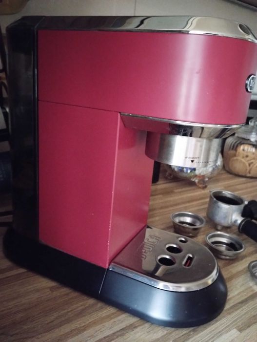 Ekspres kolbowy DeLonghi