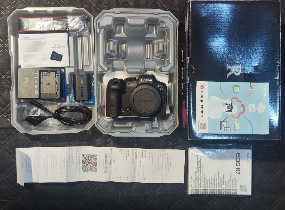 Câmara Canon EOS R7 c/Garantia Fotográfica / Vídeo