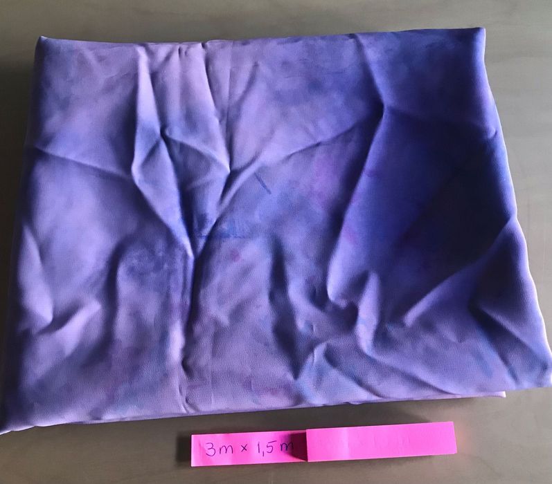 Tecidos pintados à mão