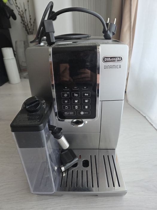 Ekspres automatyczny DeLonghi Dinamica