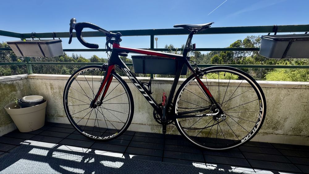 Bicicleta estrada Scott Pro Carbon HMF – Shimano 105 – Mavic Aksium