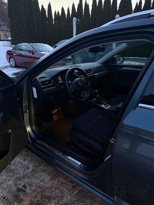 Skoda Superb 2018 2.0 TDI DSG