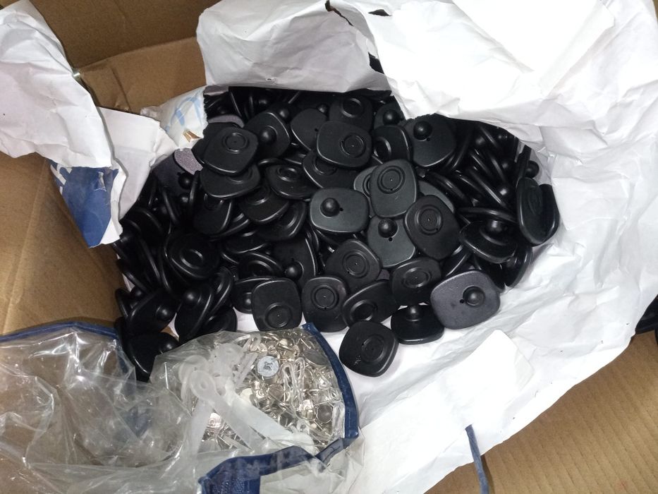 #Liquidação Recheio loja Prateleiras / Manequins / alarmes