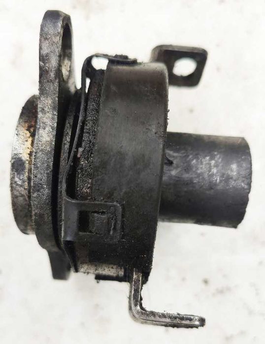 направляющая втулка выжимного Skoda Felicia Favorit Forman 1.3