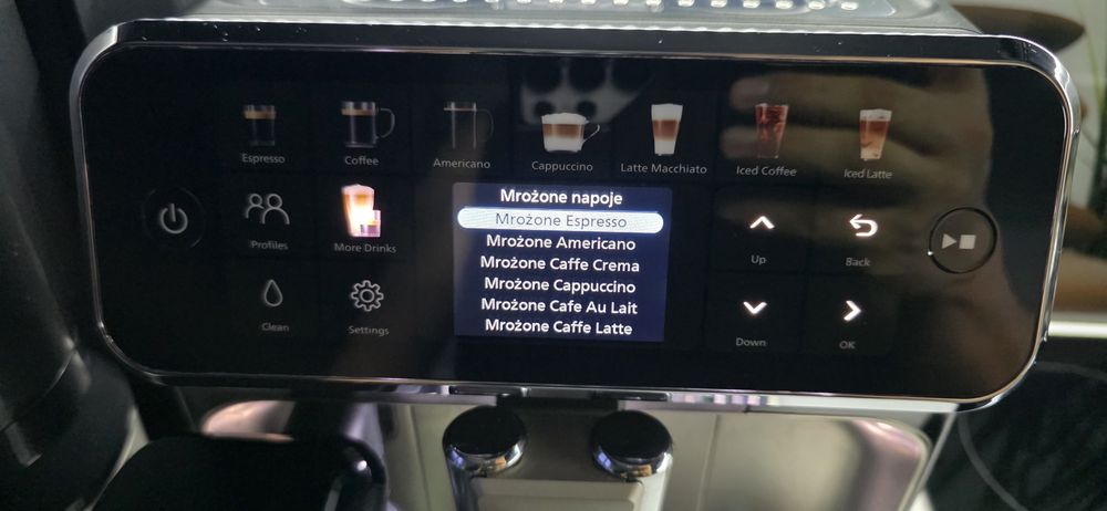 Ekspres do kawy Philips Lattego series 5500 model EP5547/90