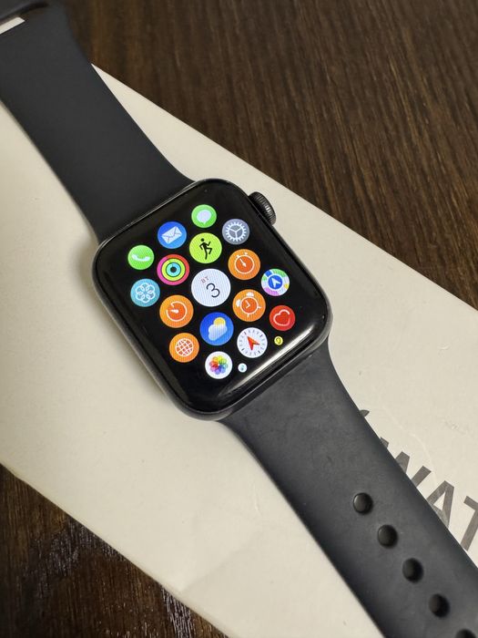 Apple Watch SE 40mm Термвновий продаж