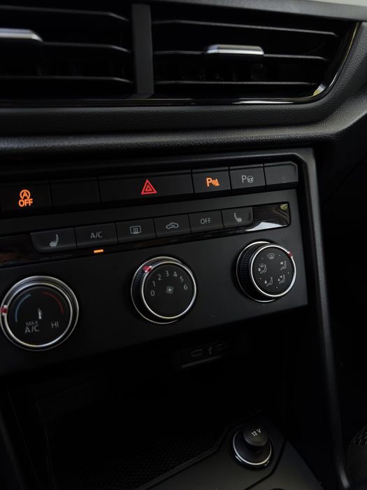 Volkswagen T-Roc — fotografia 8