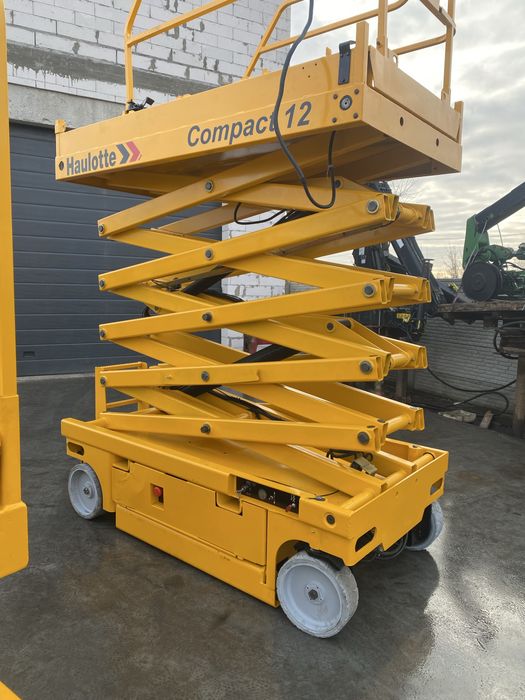 Ножничный подъемник Haulotte COMPACT 12