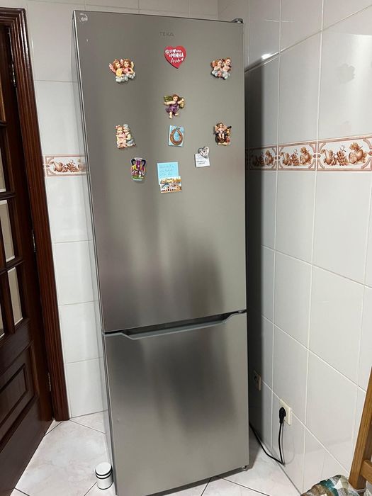 Frigorifico com congelador Teka como novo