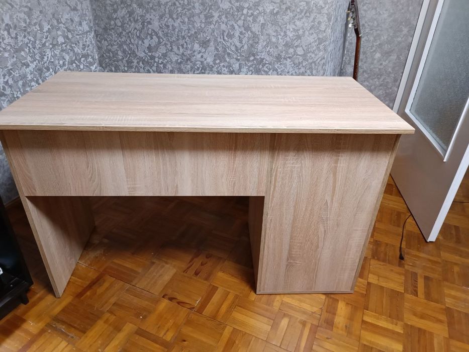 Продам письмовий стіл