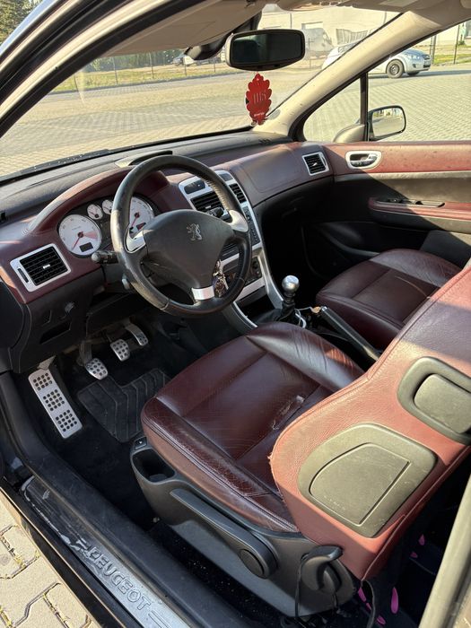 Peugeot 307 2.0 HDi 2007 Hatchback | czerwona skóra | klima | po rozrządzie