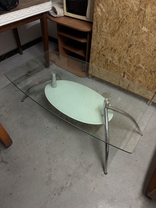 Stolik kawowy szkalny