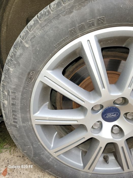 Opony Pirelli 2020 r bieżnik 6mm  2szt