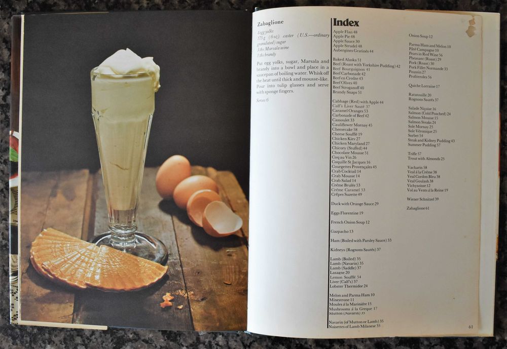 2 Livros: Classic Recipes & Simple Reciples