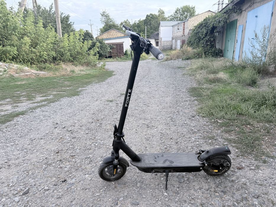 Електросамокат Forte e9g-pro