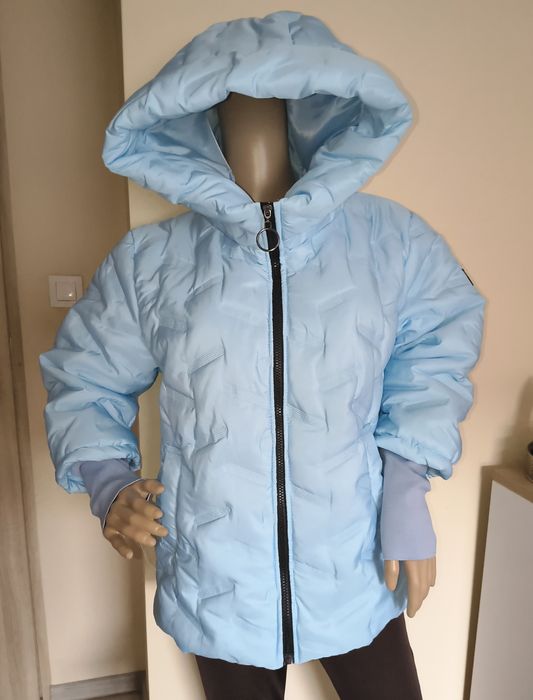 Kurtka ściągacze z kapturem wiosenna jesienna ocieplana pikowanaKurtka damska z kapturem, posiada dwie kieszenie oraz długie ściągacze przy rękawach