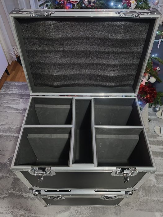 Sprzedam case na sprzęt muzyczny ruchome głowy