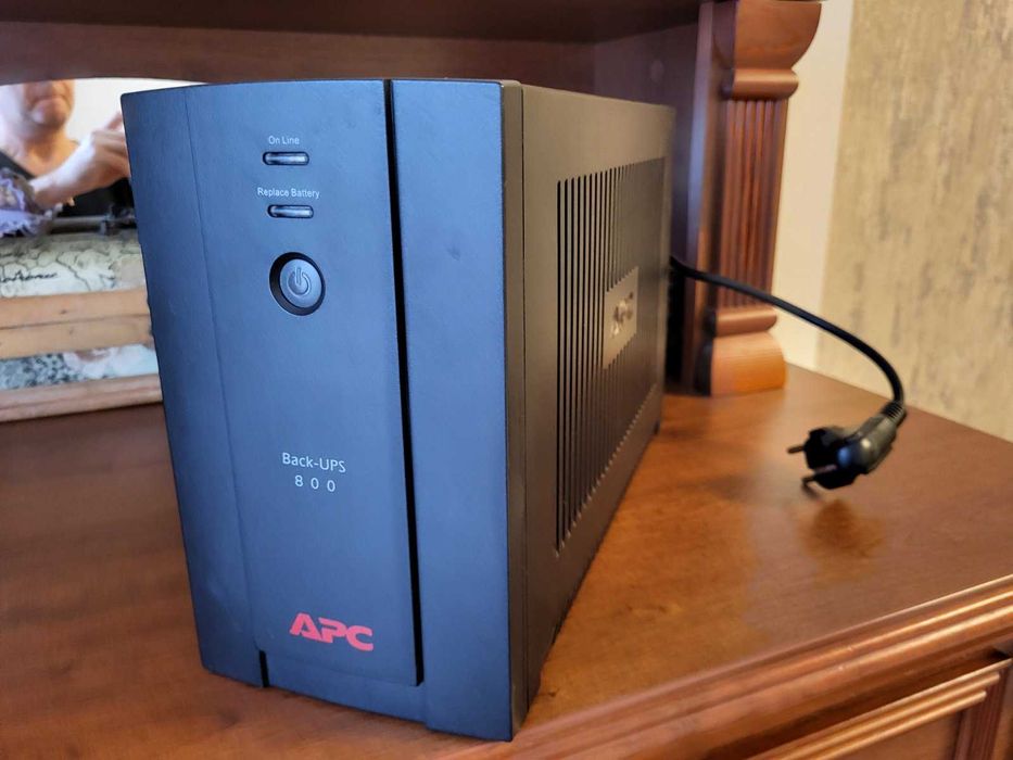 Продаю Джерело Безперебійного Живлення APC Back-UPS 800VA – б/в.