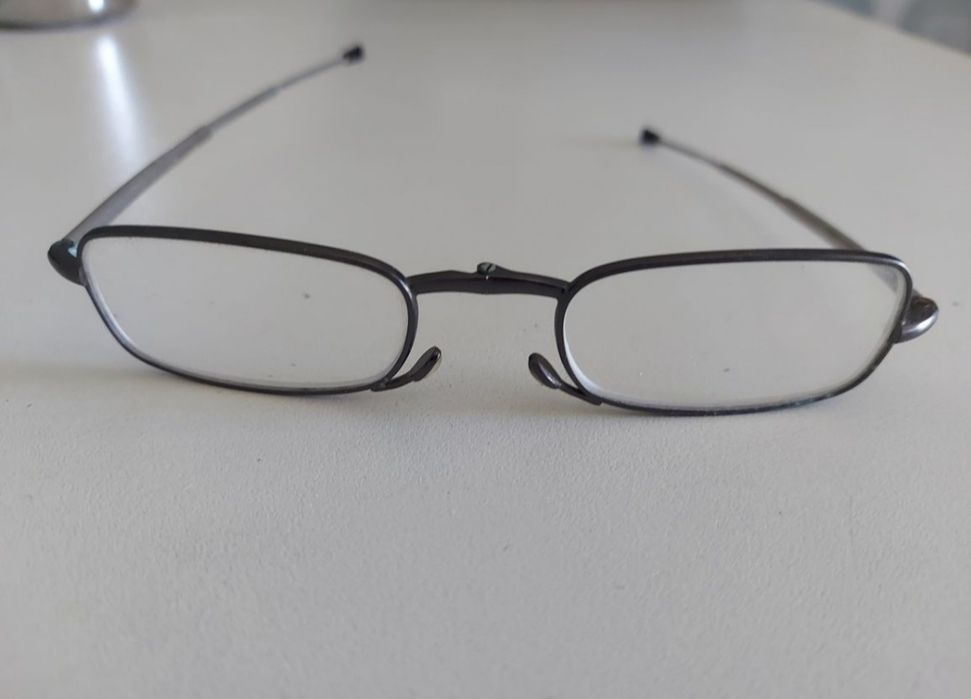 Óculos graduados articulados