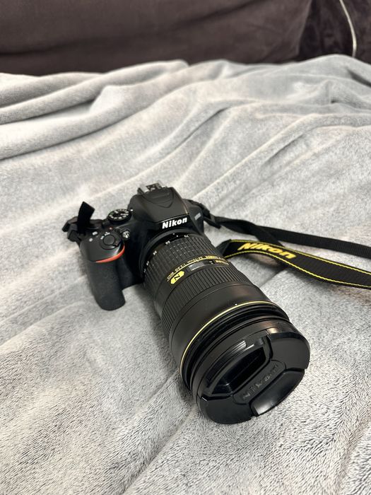 Korpus Nikon D3500 + Nikon AF-S Nikkor 24-70mm f/2.8G ED