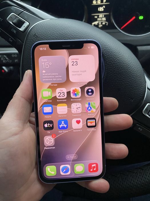 Продам IPhone 12