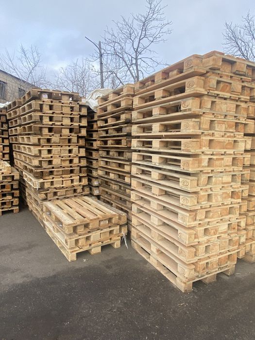 Піддони деревьяні  продаж ціни помірні