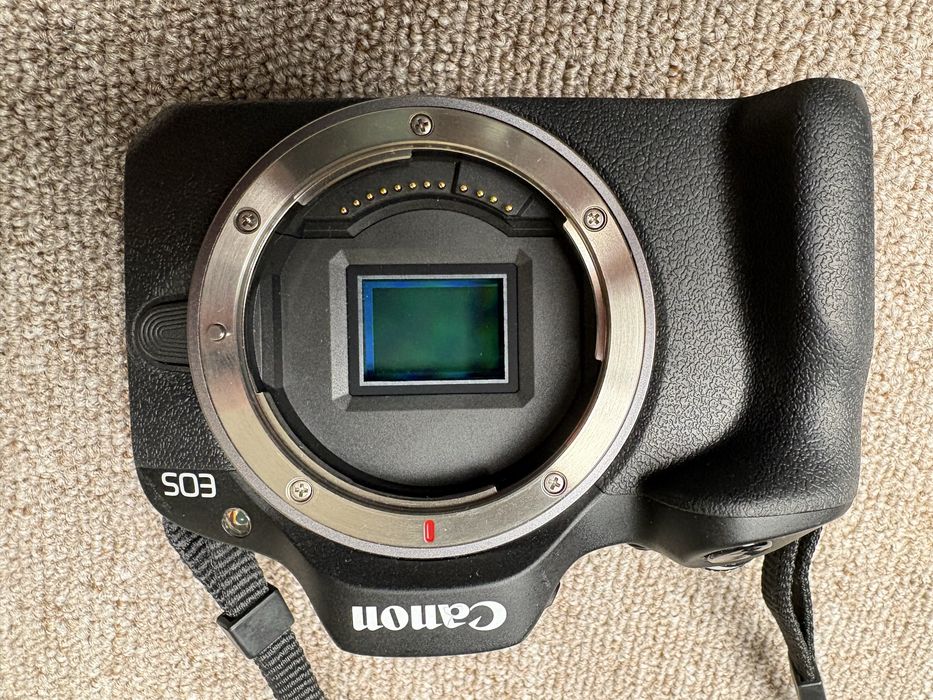 Canon EOS R100 + об’єктив RF-S 10-18mm F4.5-6.3 IS STM