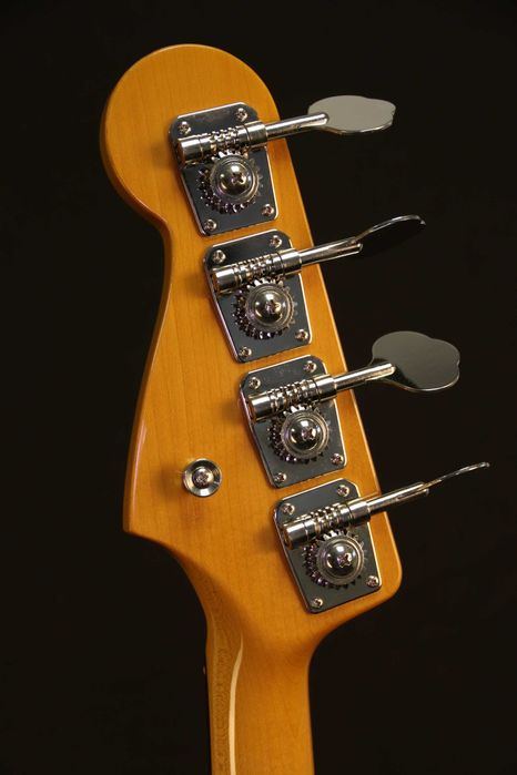 Fender Jazz Bass JB62 CAR 1997 r. Japan