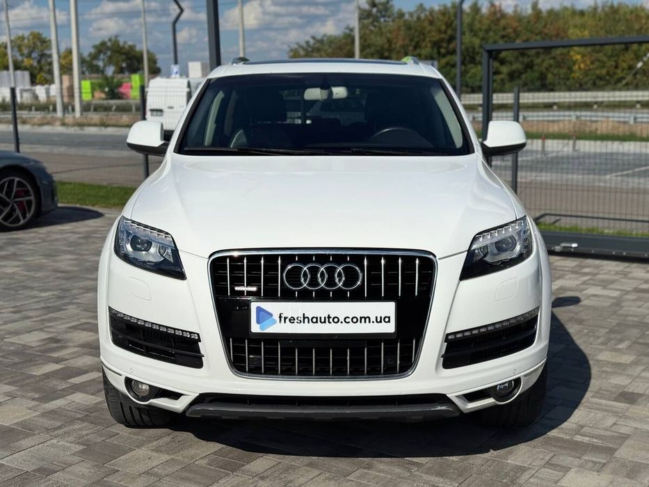 Audi Q7 2010 freshauto