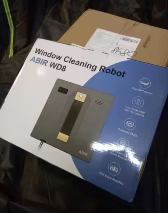 Новый робот для мойки окон Abir WD8