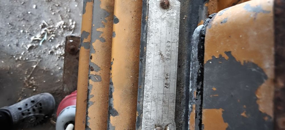 Silnik elektryczny z motoreduktorem