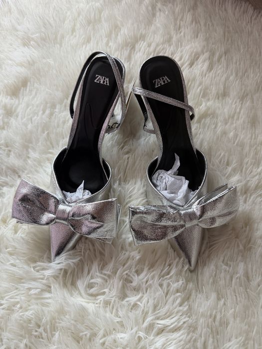 Туфлі-лодочки Zara сріблясті,срібні з бантом 38