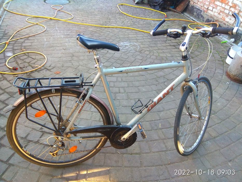 Велосипед GIANT.