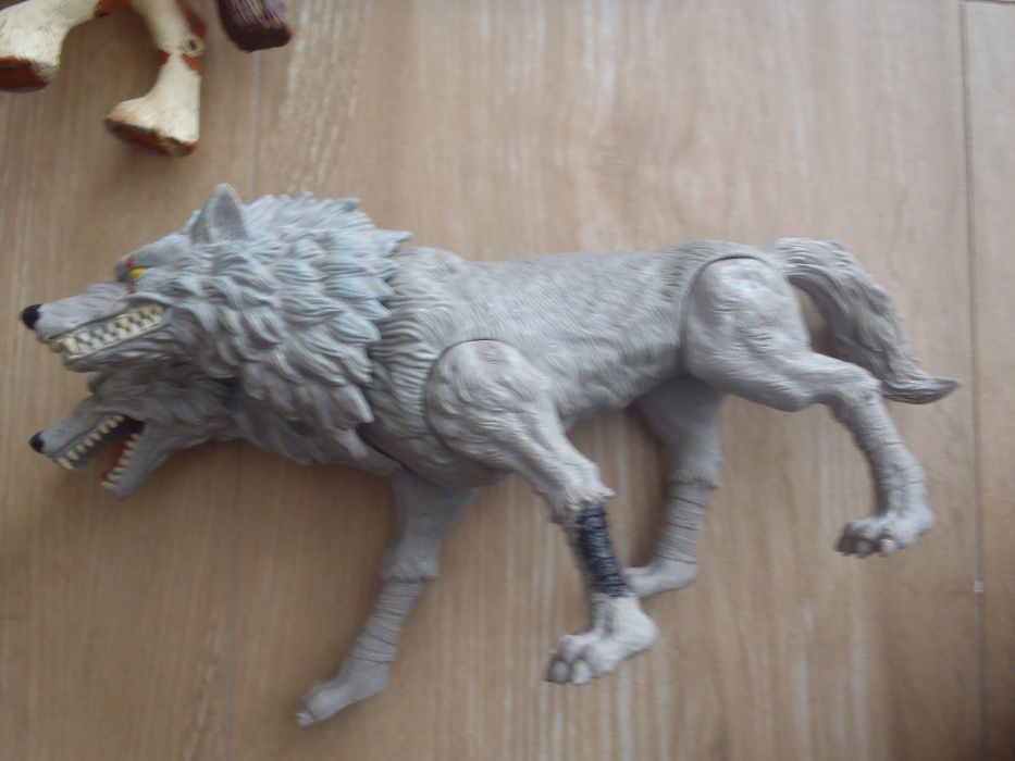 Figurka zwierze z podwójną głową