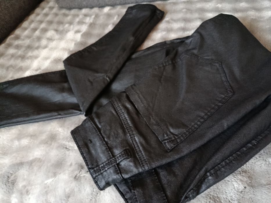 Dżinsy skórkowe  dla dziewczyny