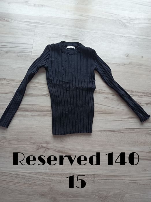 Sweterek Reserved